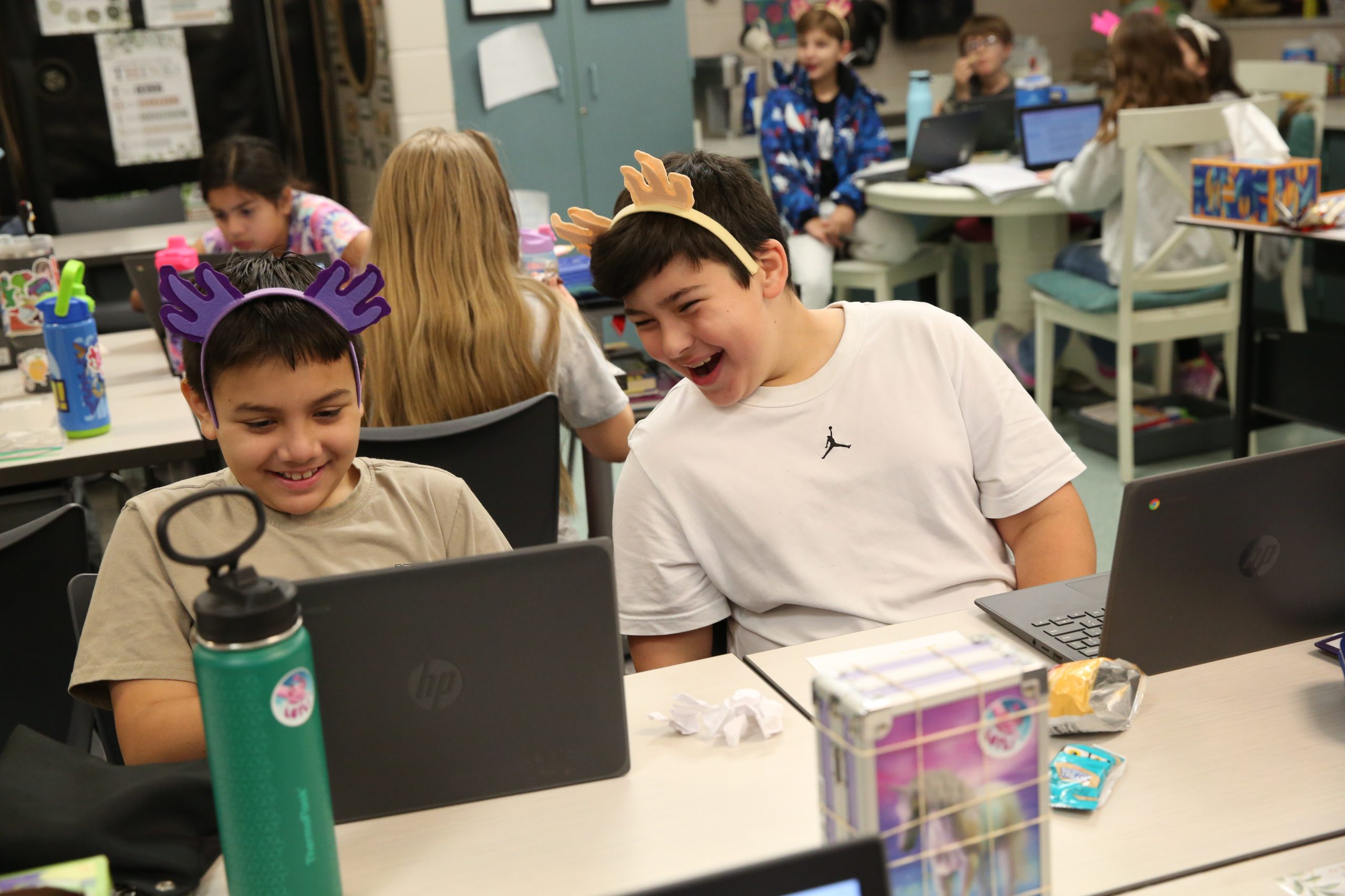 Horizon students learn about axolotls